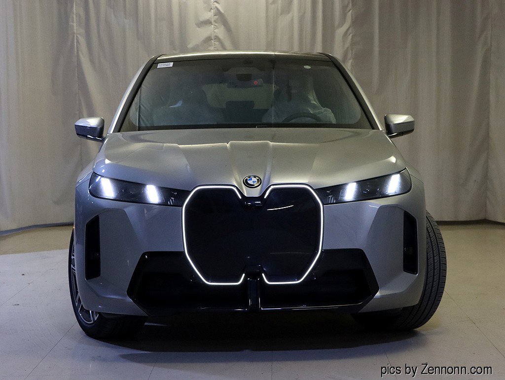 Used 2026 BMW iX xDrive60 image 6