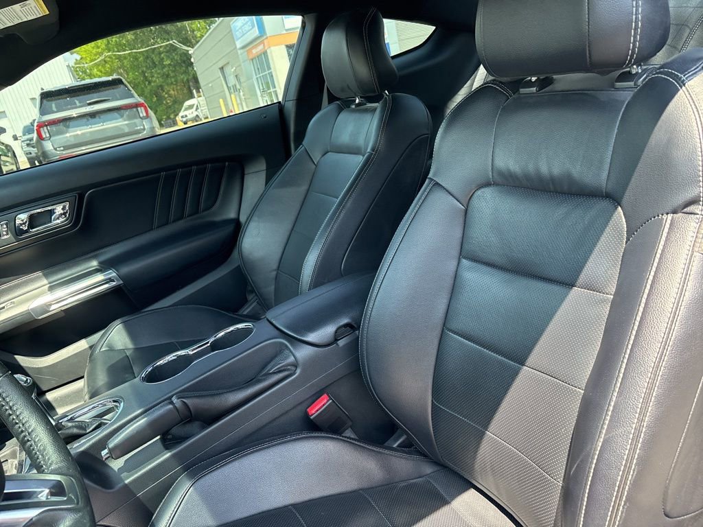 Used 2016 Ford Mustang GT Premium w/ Equipment Group 401A RWD image 15