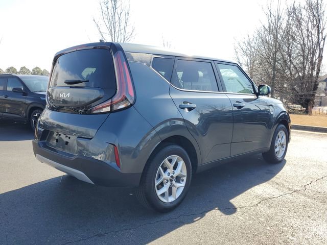 Certified 2025 Kia Soul LX image 4