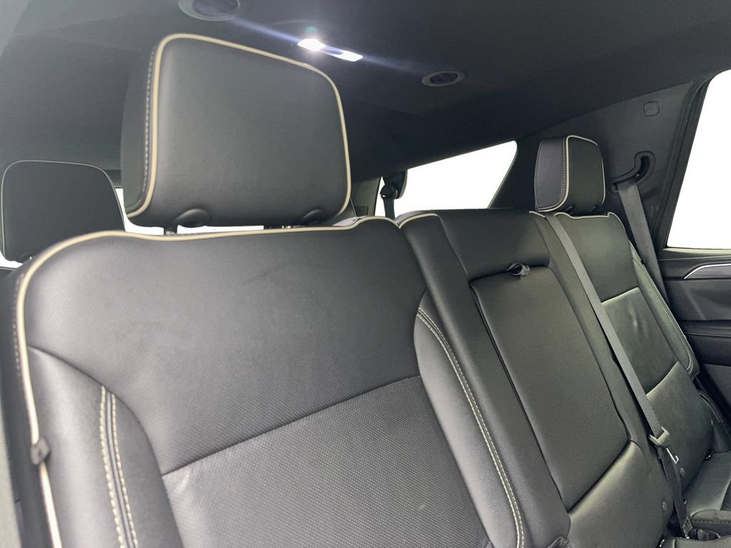 Used 2024 GMC Yukon SLT RWD image 45