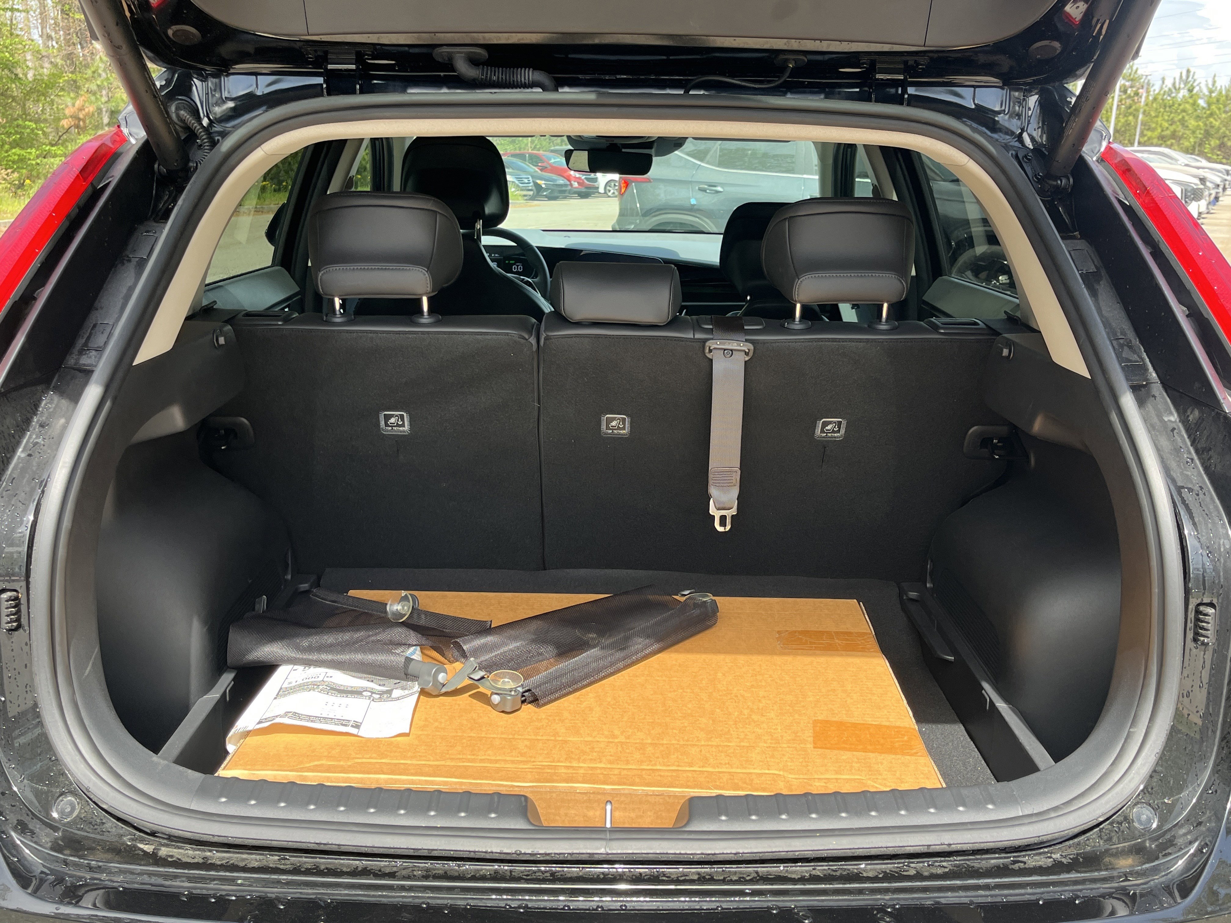 Used 2025 Kia Niro SX FWD image 26