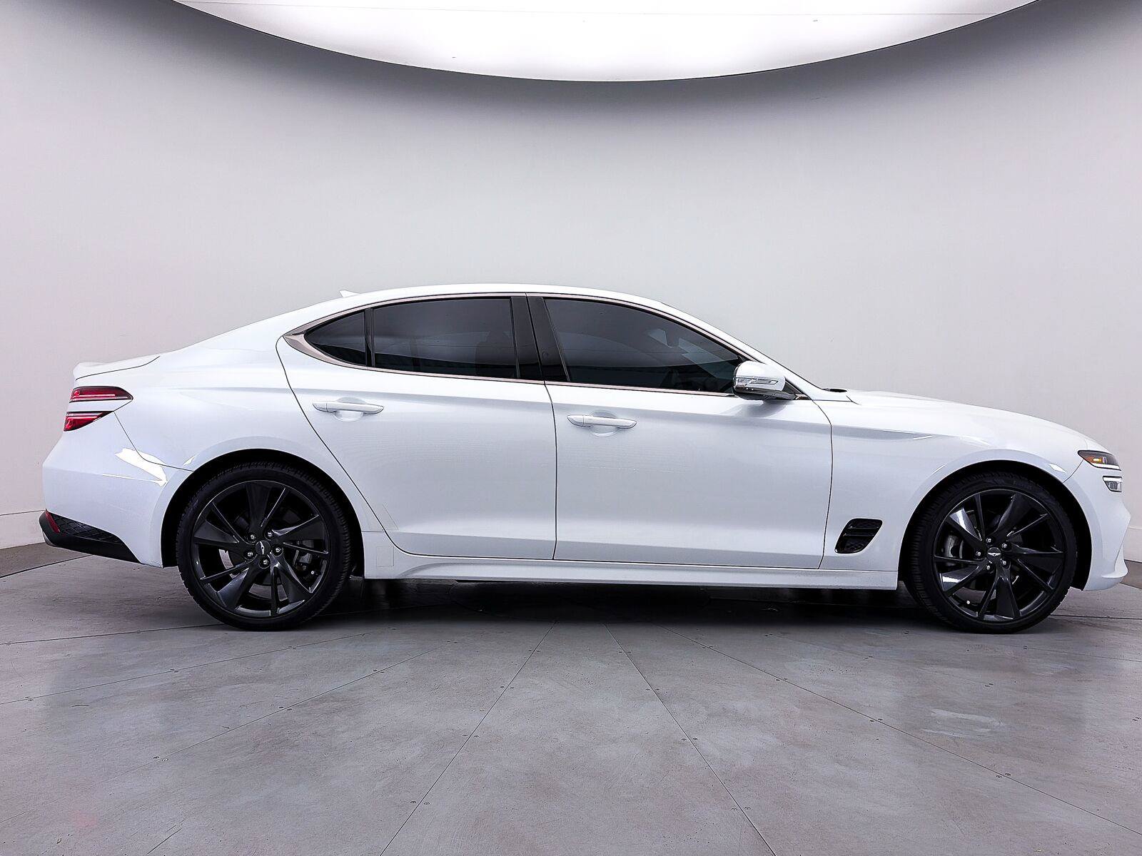 Used 2023 Genesis G70 2.0T w/ Sport Prestige Package RWD image 40