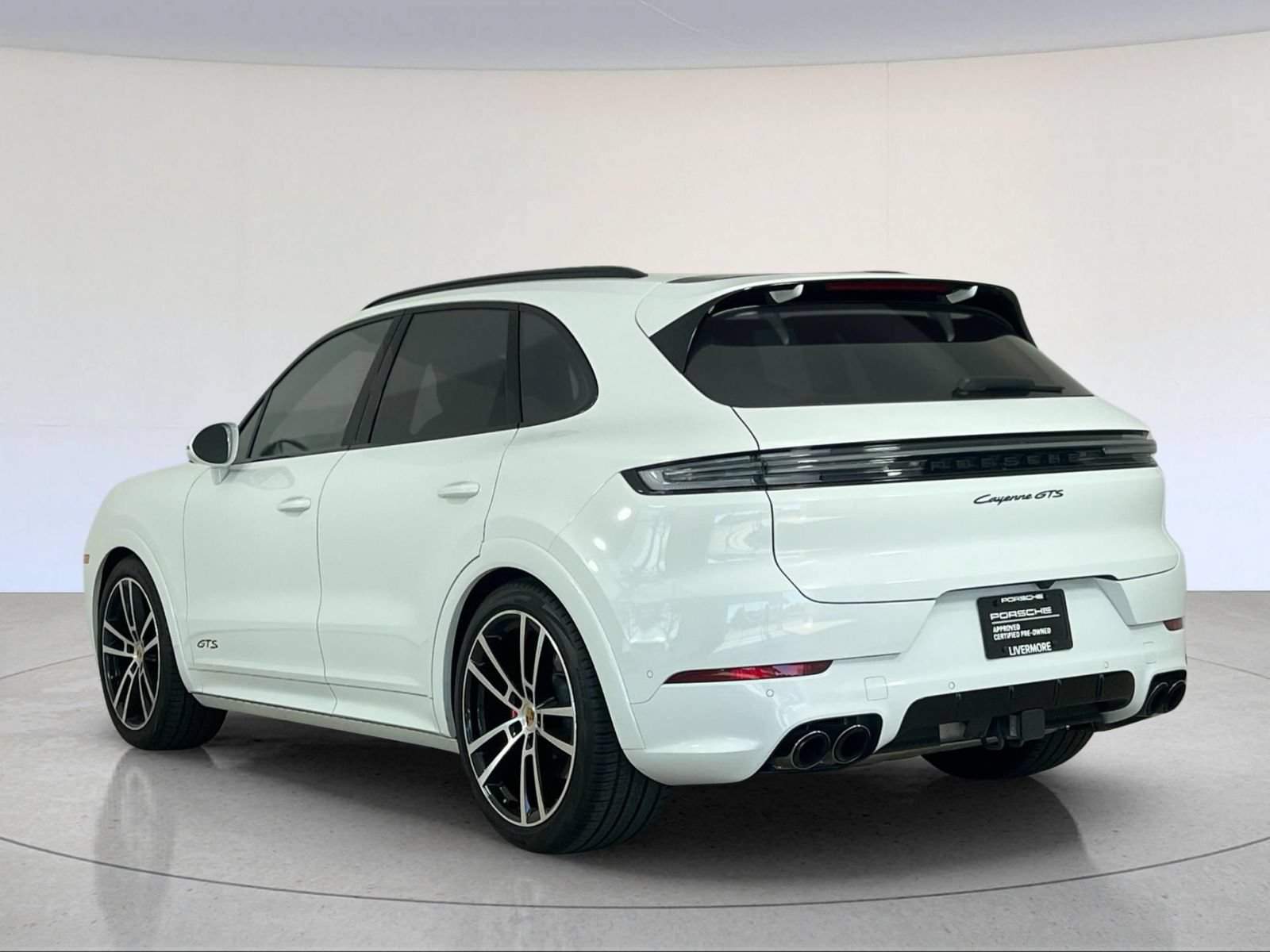 Used 2026 Porsche Cayenne GTS AWD/4WD image 3