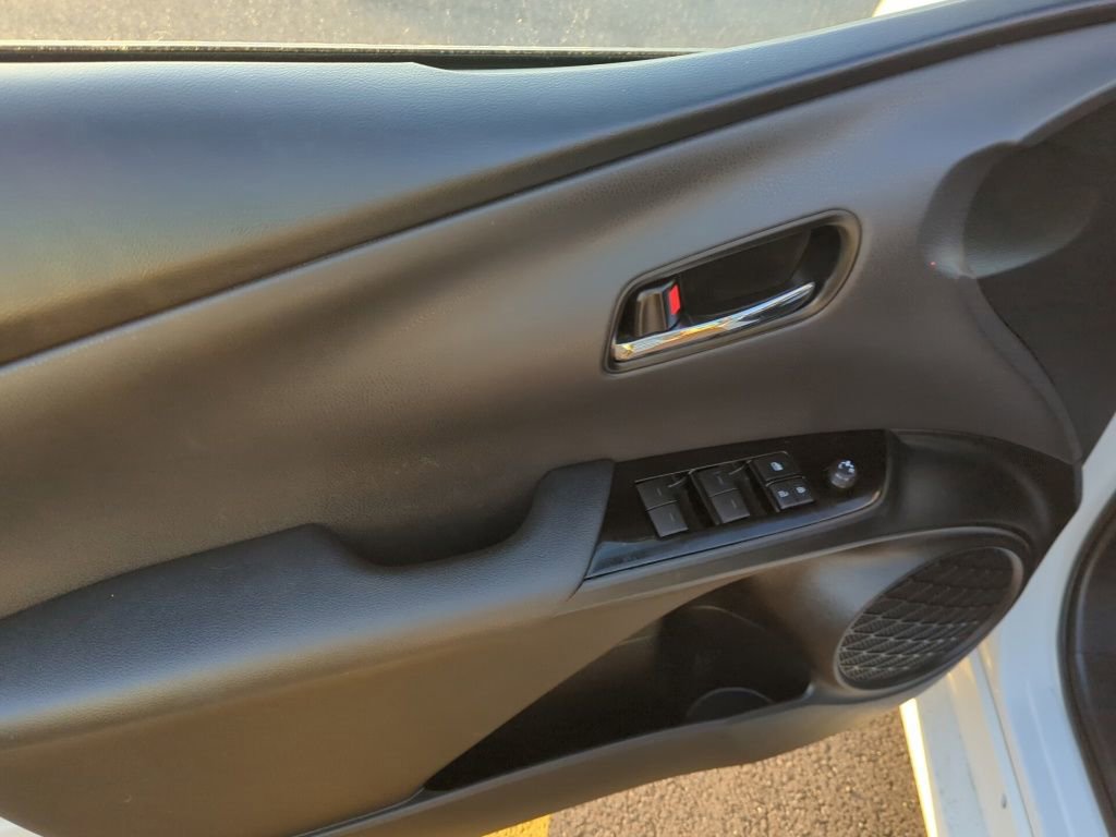 Used 2019 Toyota Prius Prime Plus image 8