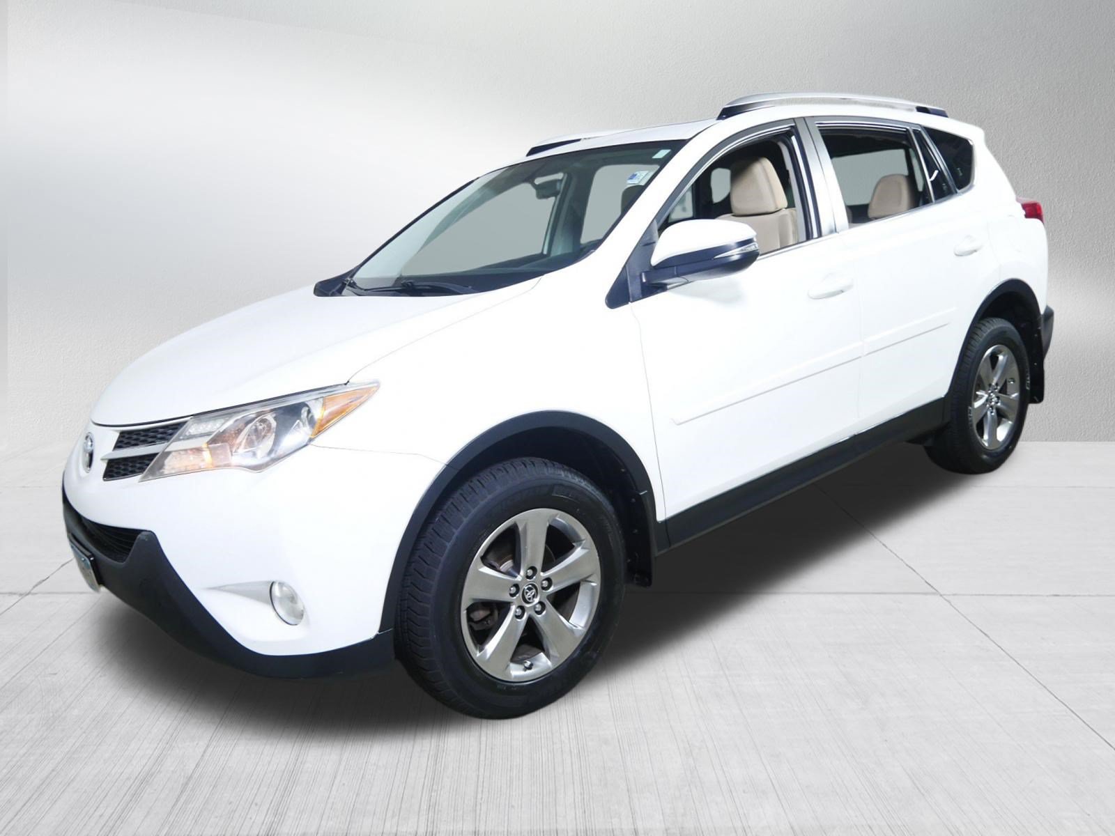Used 2015 Toyota RAV4 XLE AWD/4WD image 3