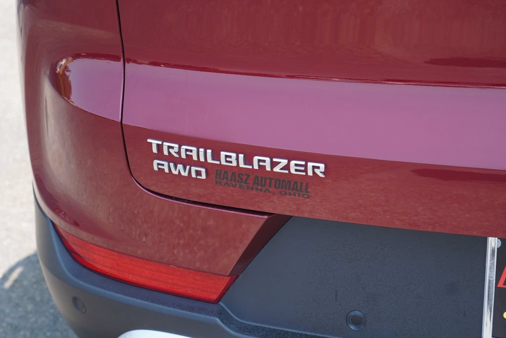 Used 2024 Chevrolet TrailBlazer LT w/ LT Cold Weather Package AWD/4WD image 7