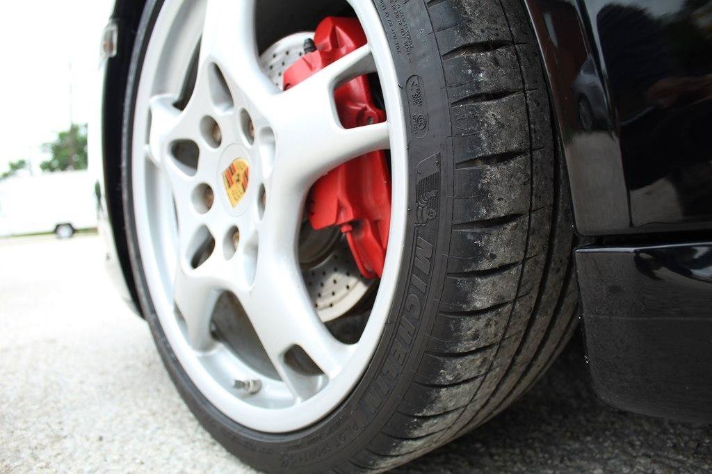 Used 2006 Porsche 911 Carrera S RWD image 17