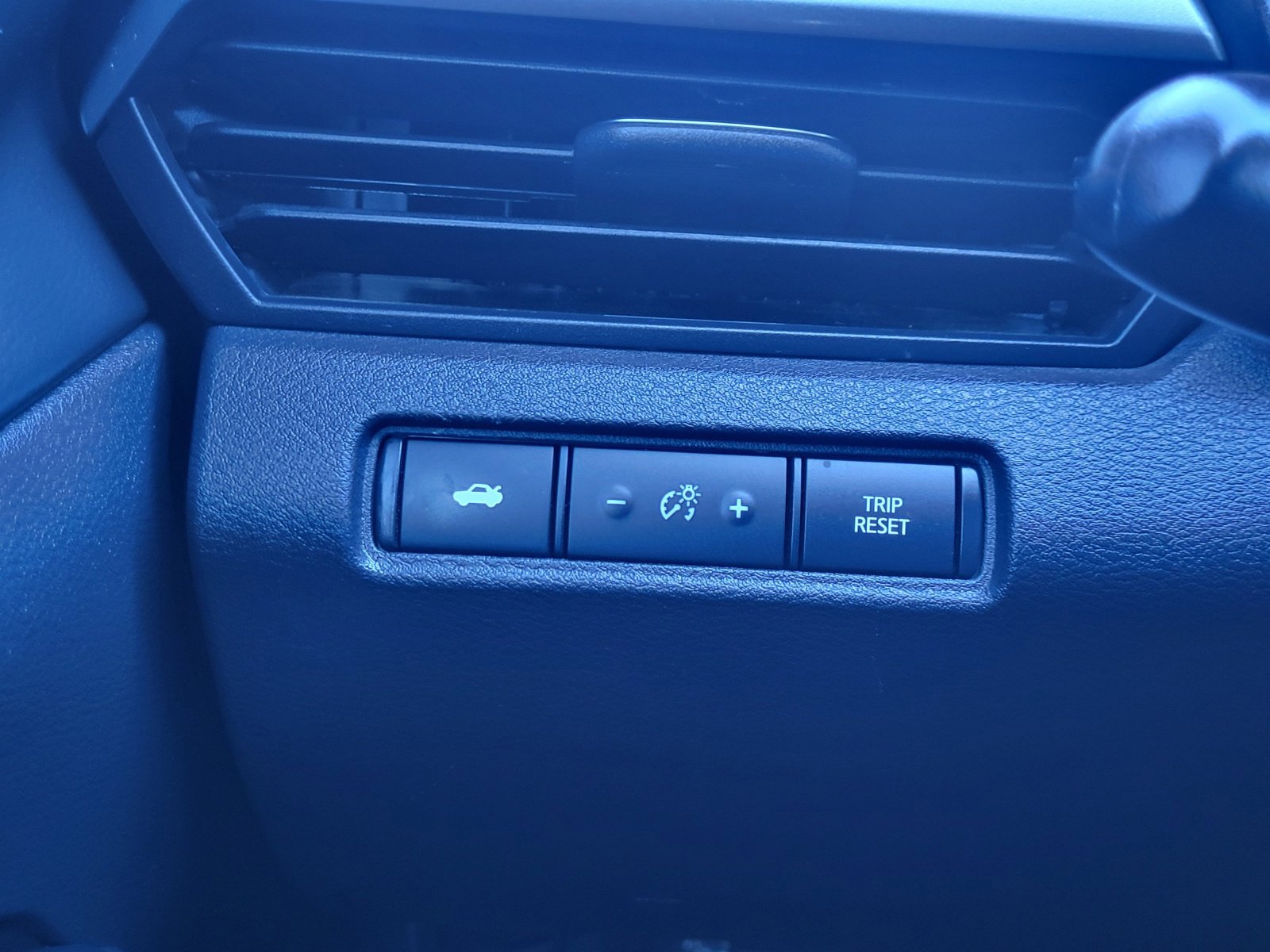 Used 2025 Nissan Altima 2.5 S image 35