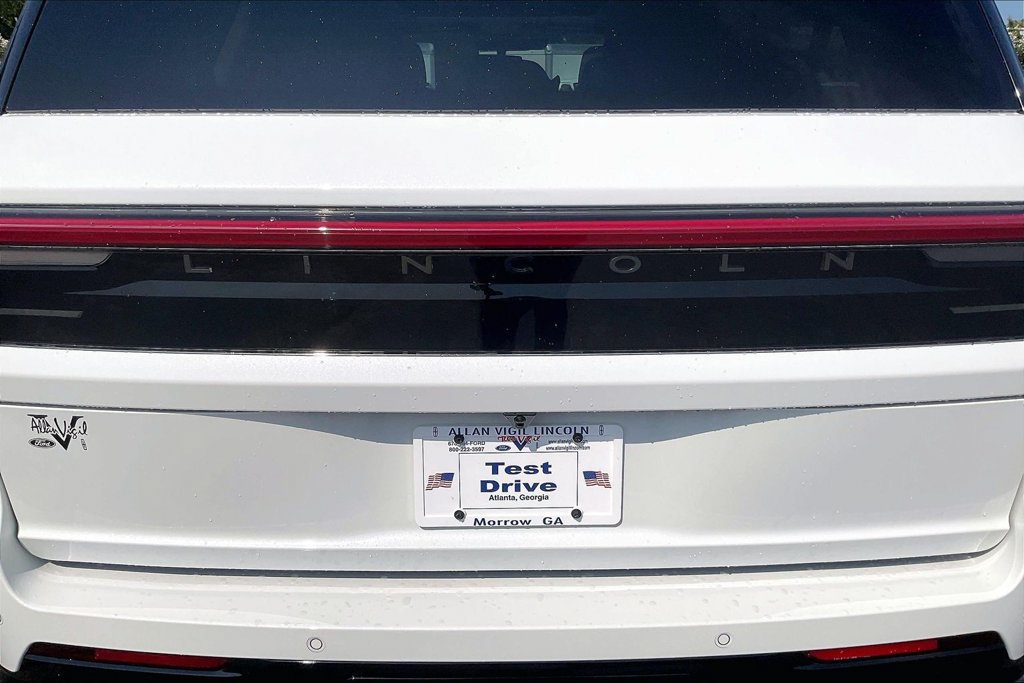 New 2027 Lincoln Navigator L Black Label AWD/4WD image 9