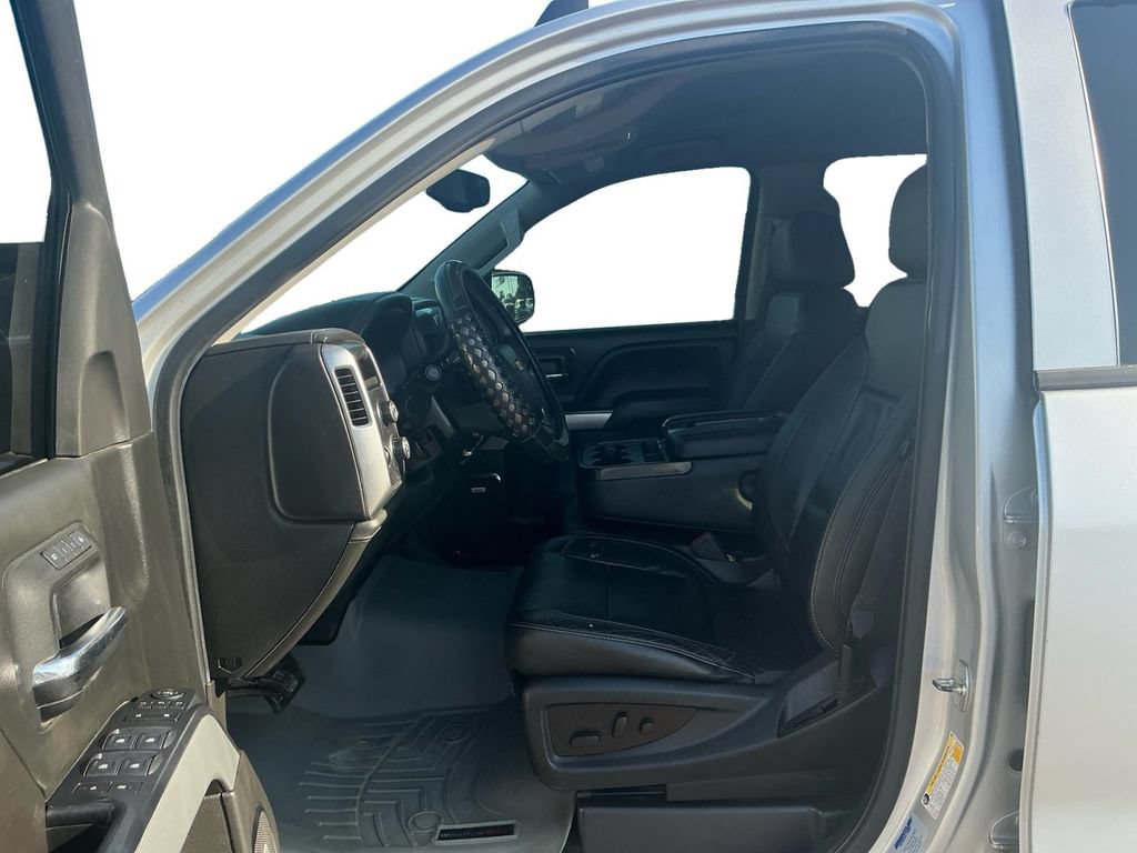 Used 2018 Chevrolet Silverado 1500 LTZ Z71 w/ Redline Edition AWD/4WD image 14
