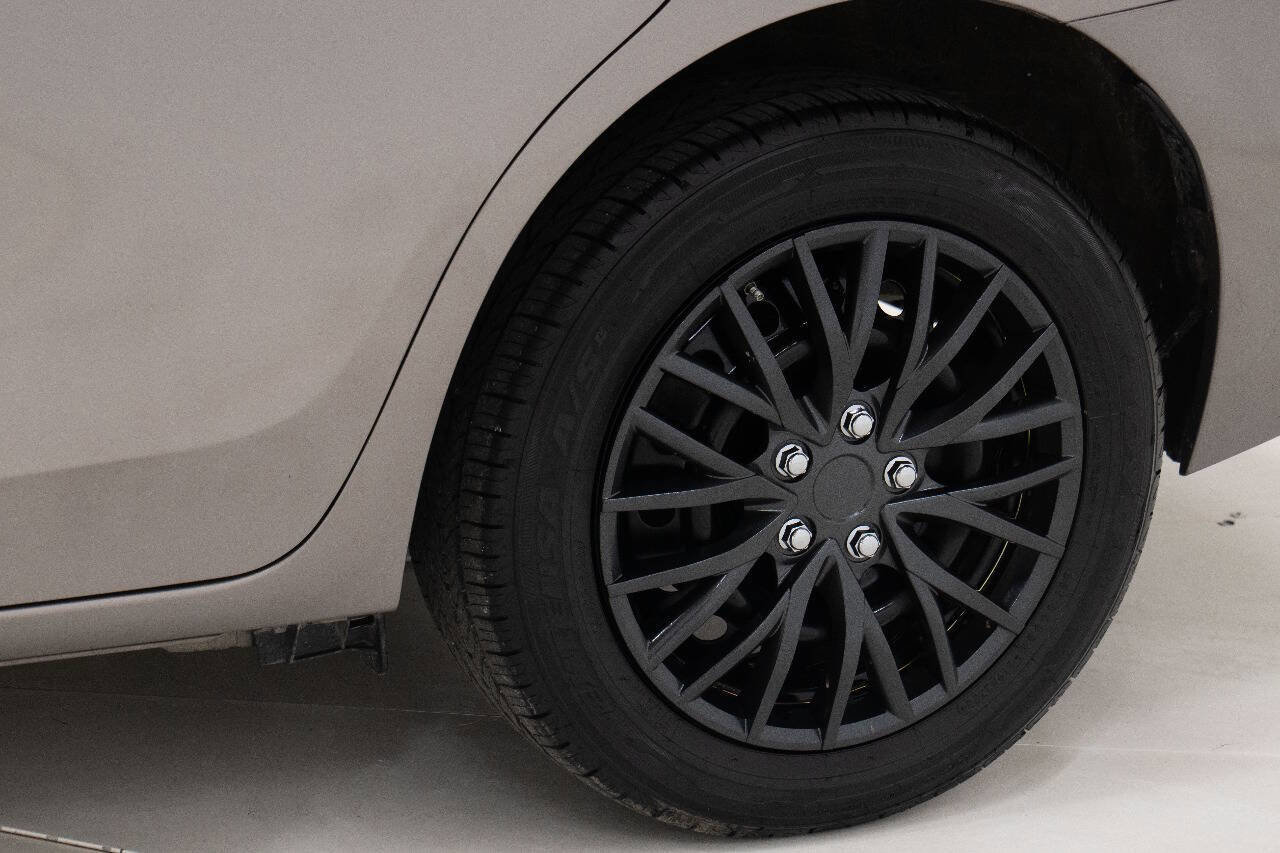 Used 2016 Toyota Corolla LE image 52