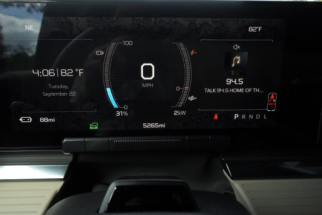 Used 2026 GMC Hummer EV SUV AWD/4WD image 15