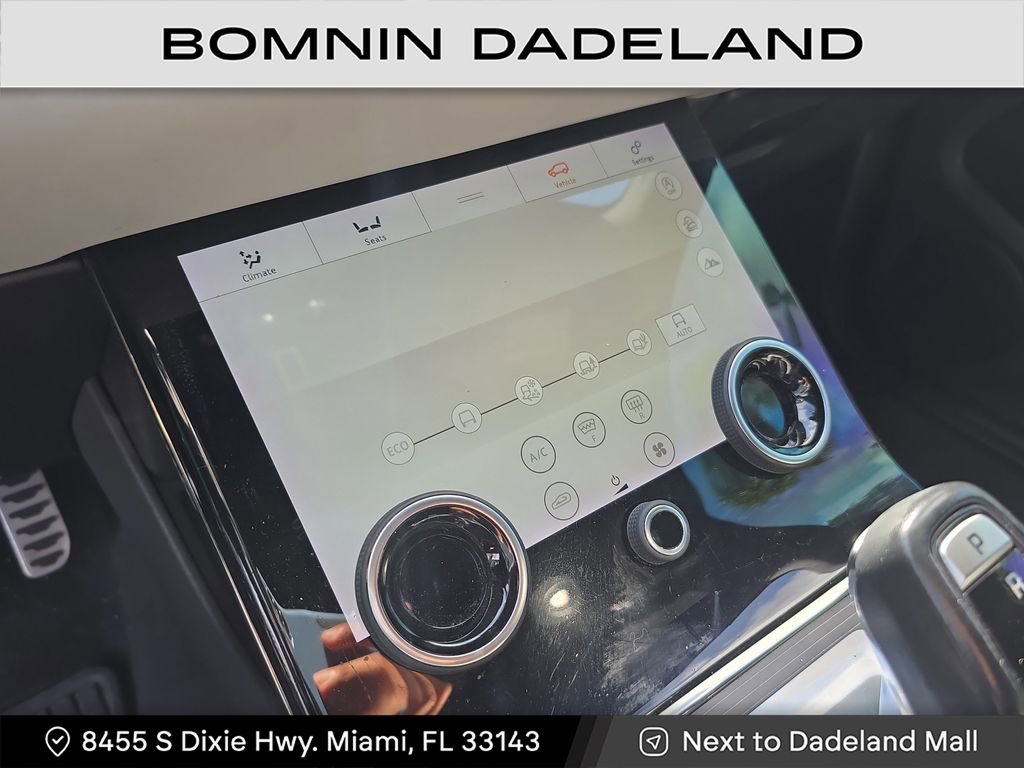 Used 2020 Land Rover Range Rover Evoque R-Dynamic SE image 21