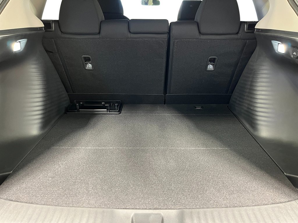 Certified 2026 Honda HR-V LX image 28