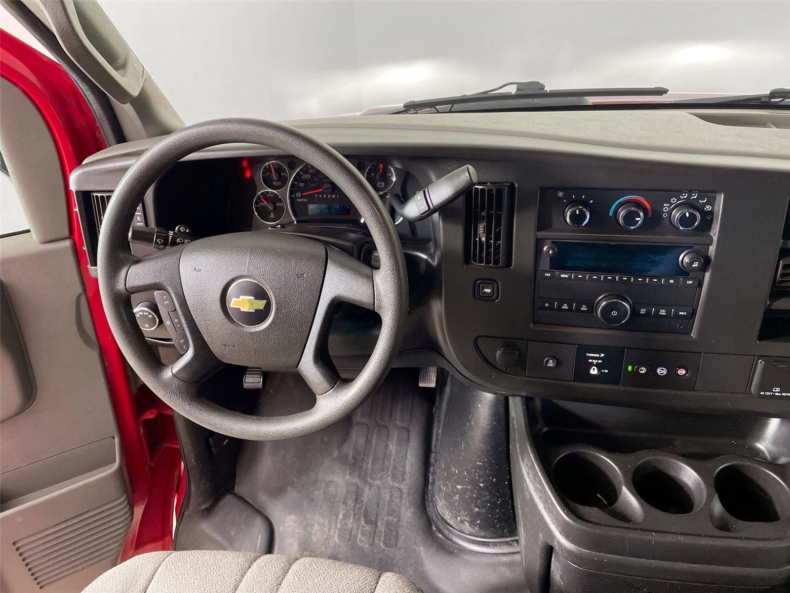 Used 2020 Chevrolet Express 3500 Extended w/ Driver Convenience Package image 19