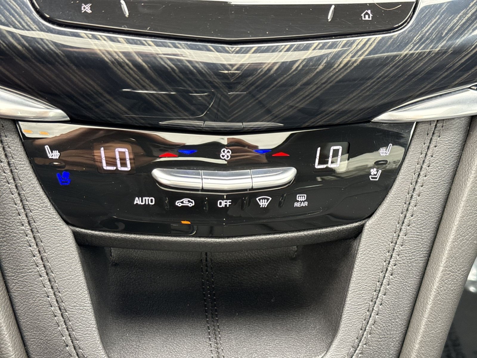 Used 2023 Cadillac XT6 Premium Luxury AWD/4WD image 22