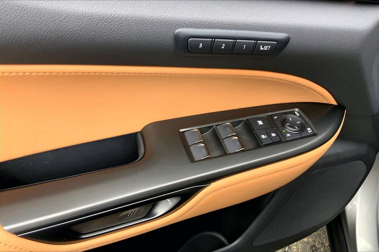 Certified 2026 Lexus NX 350h AWD w/ Accessory Package (Z1) image 35