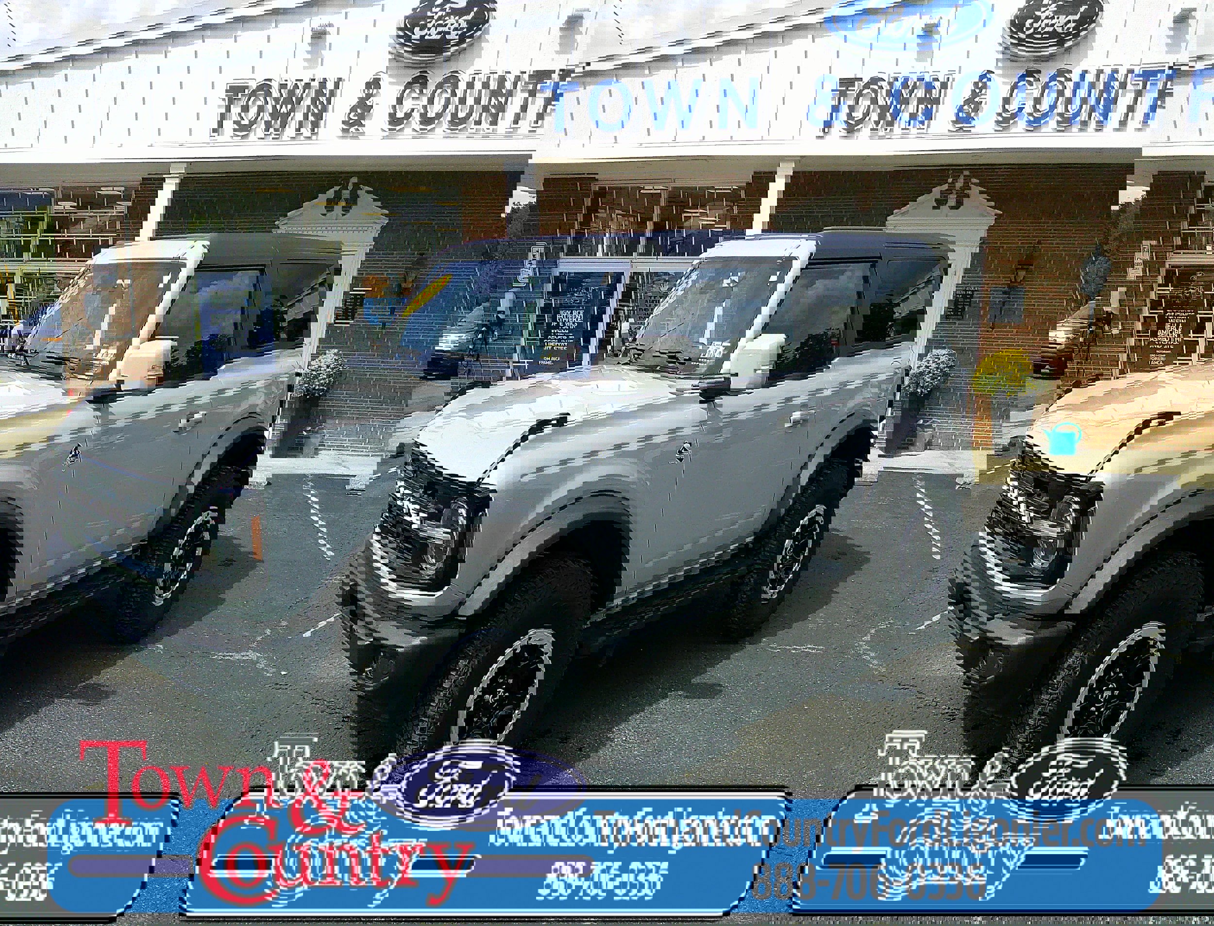 Used 2023 Ford Bronco Outer Banks w/ Sasquatch Package image 1