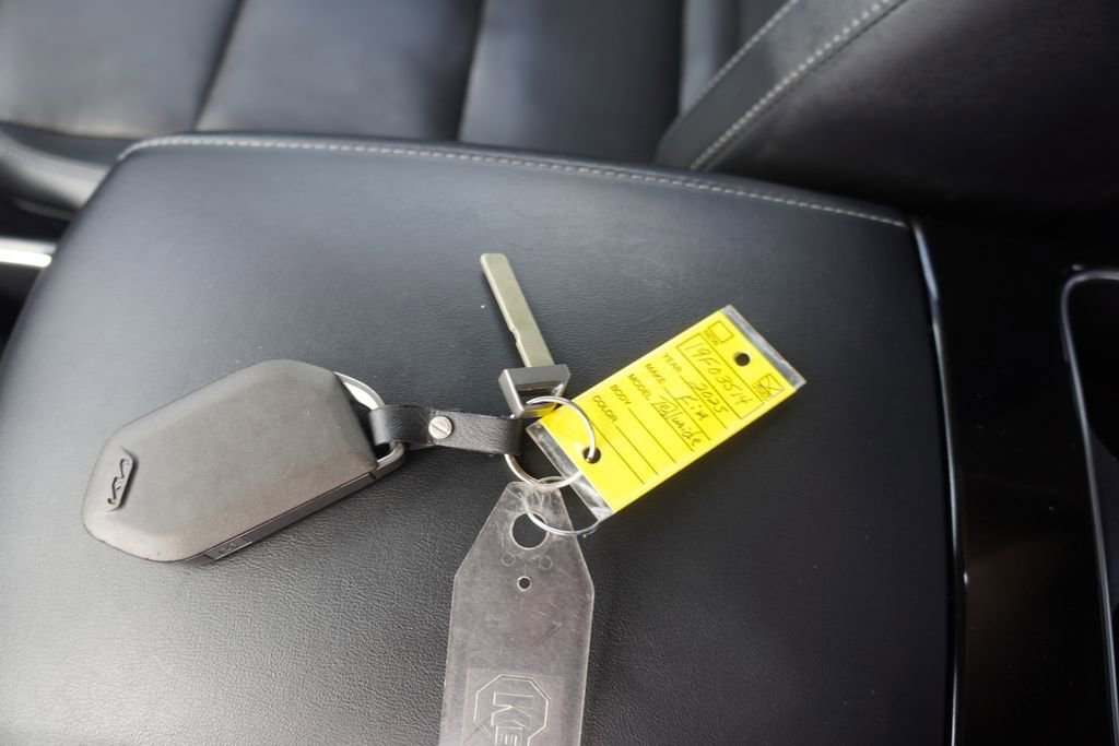 Used 2025 Kia Telluride S image 2