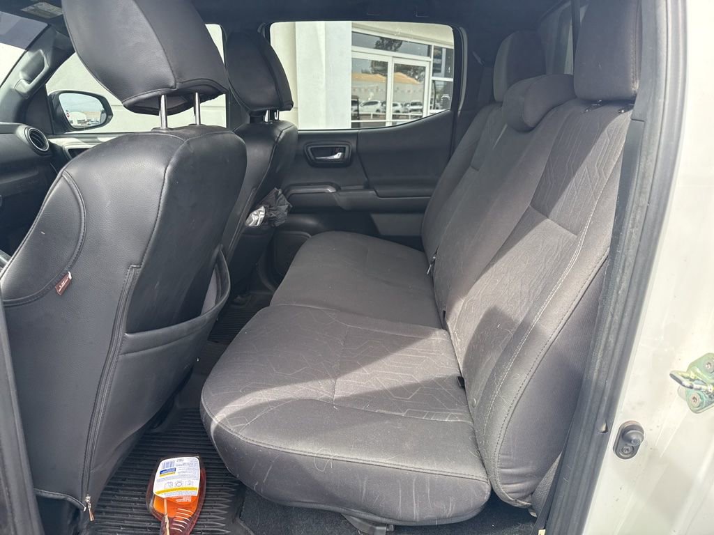 Used 2016 Toyota Tacoma TRD Off-Road AWD/4WD image 6