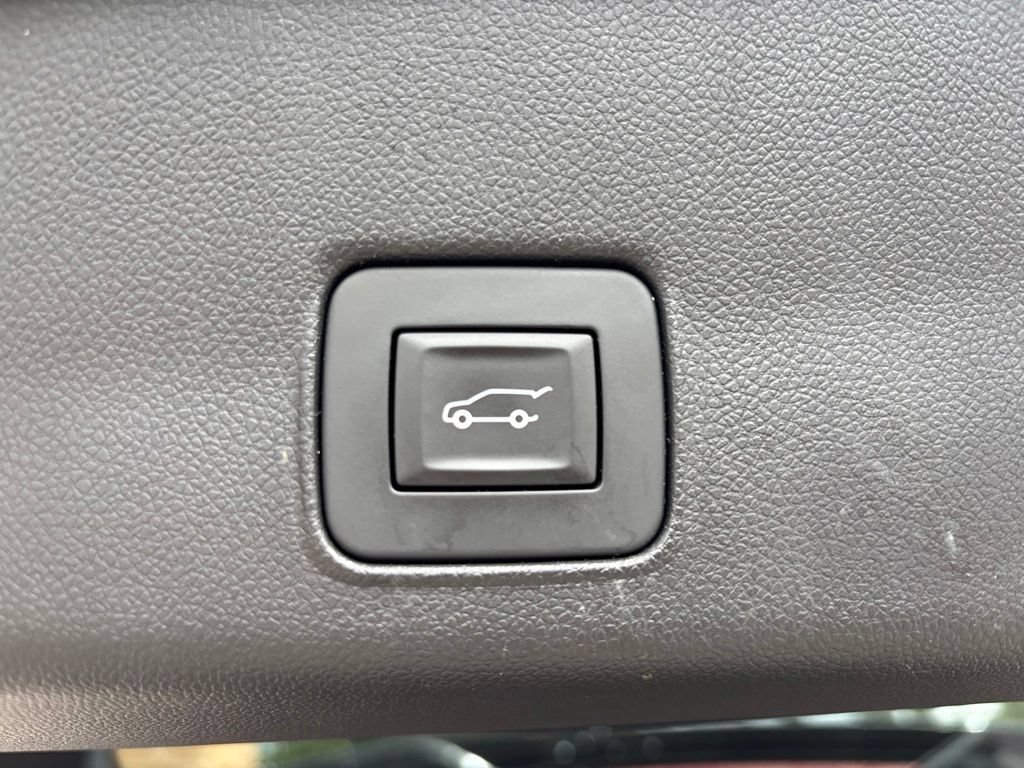 Used 2025 Chevrolet TrailBlazer LT w/ Convenience Package AWD/4WD image 7