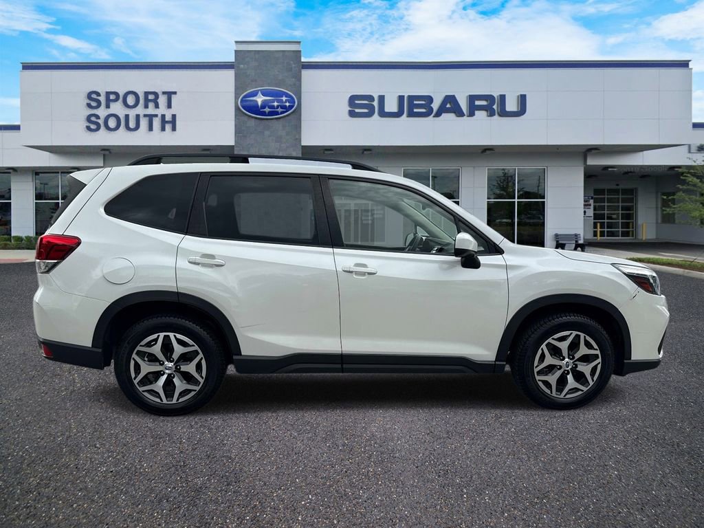 Used 2020 Subaru Forester Premium AWD/4WD image 2
