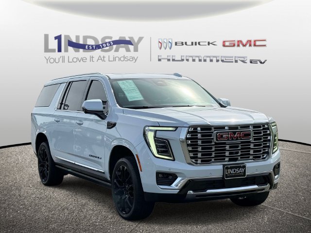 Used 2026 GMC Yukon XL Denali w/ Sun & Power Step Package AWD/4WD image 19