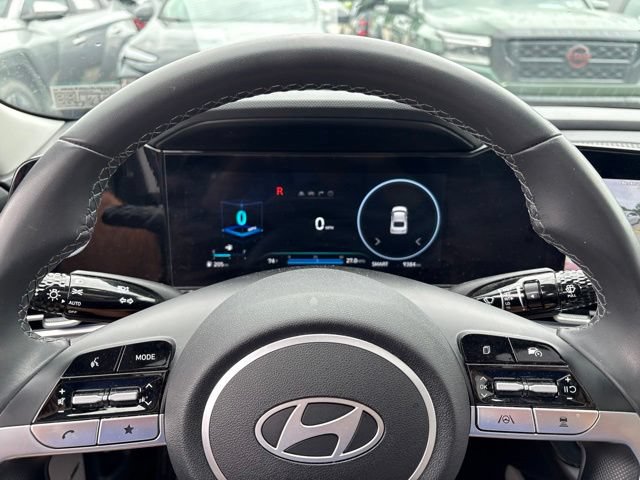 Used 2025 Hyundai Elantra Limited FWD image 22