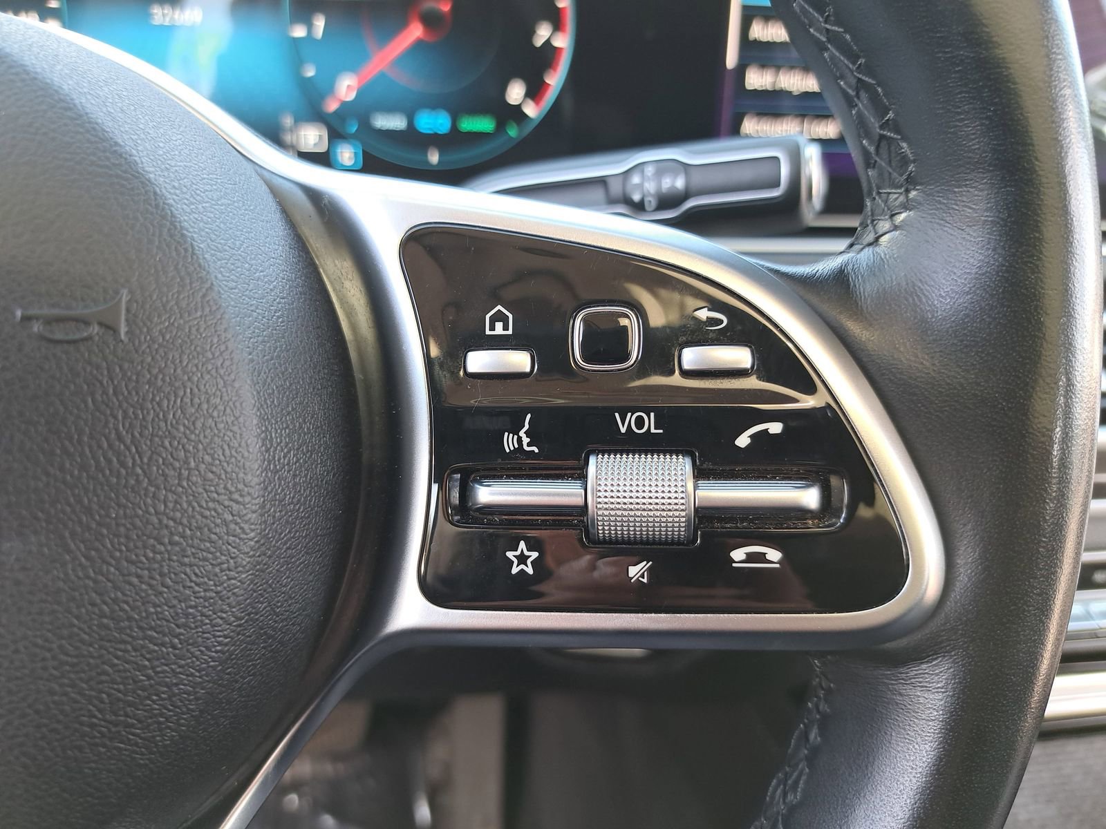 Used 2023 Mercedes-Benz GLS 450 4MATIC image 20