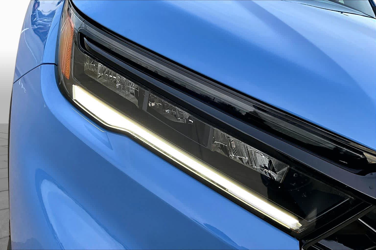 Used 2025 Honda Pilot TrailSport image 27