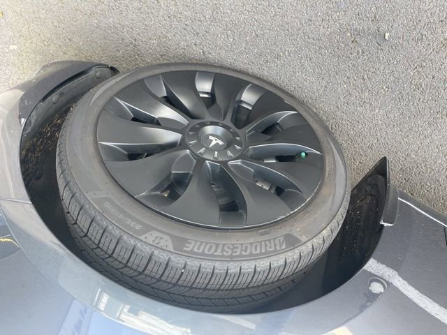 Used 2023 Tesla Model 3 Standard Range image 17