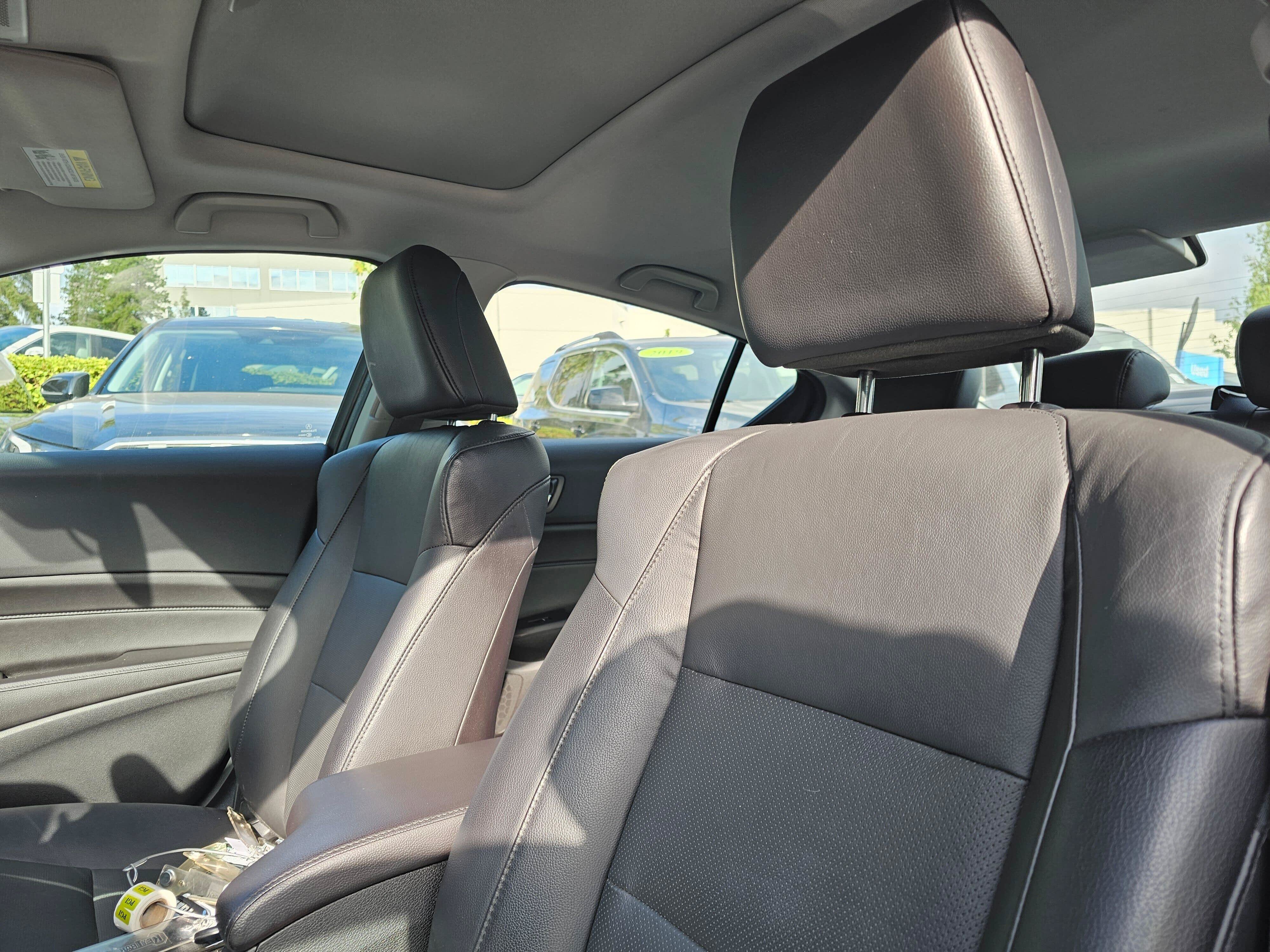 Used 2017 Acura ILX FWD image 25