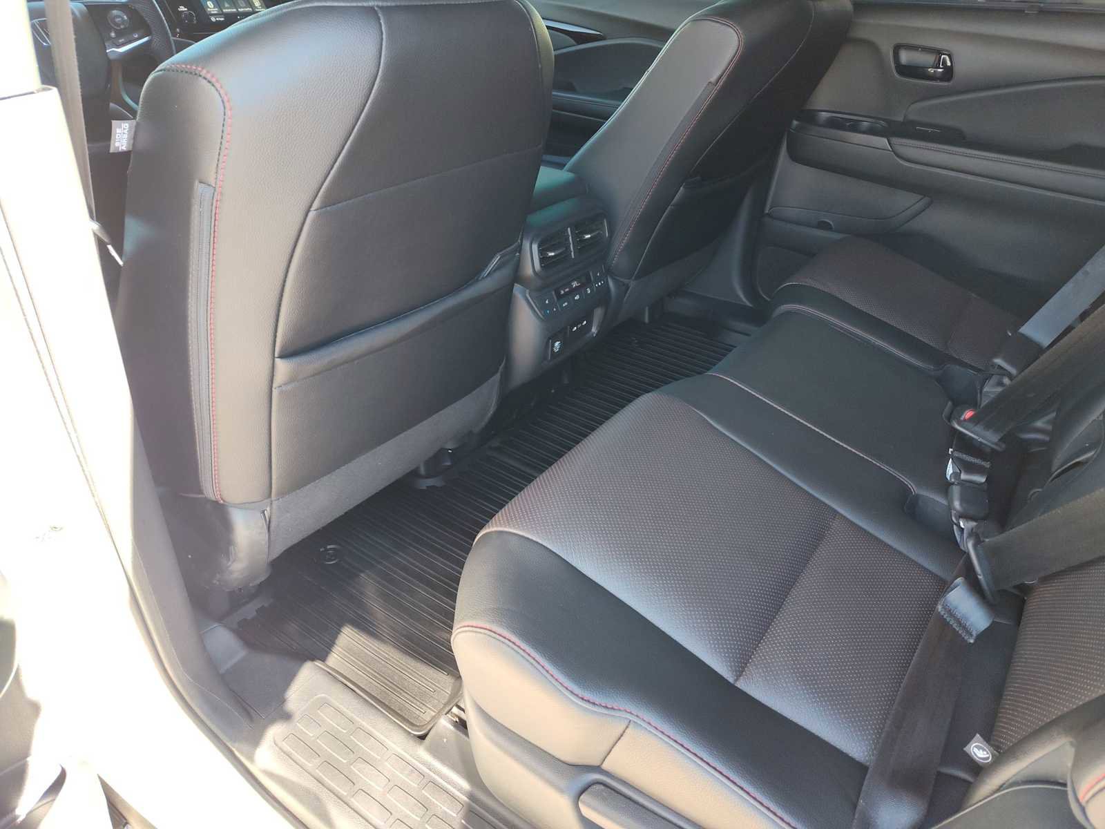 Used 2024 Honda Passport Black Edition image 21