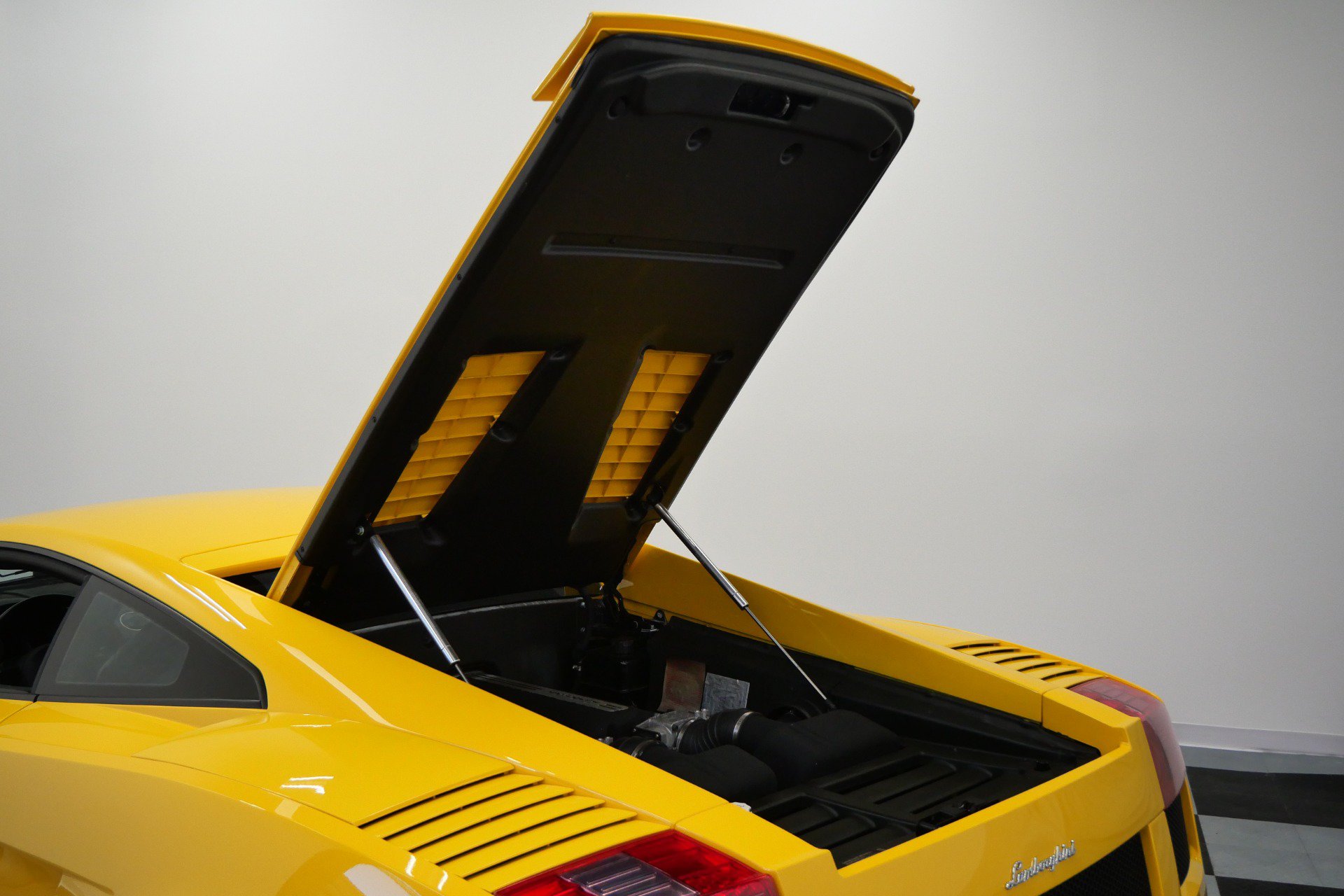 Used 2004 Lamborghini Gallardo AWD/4WD image 37