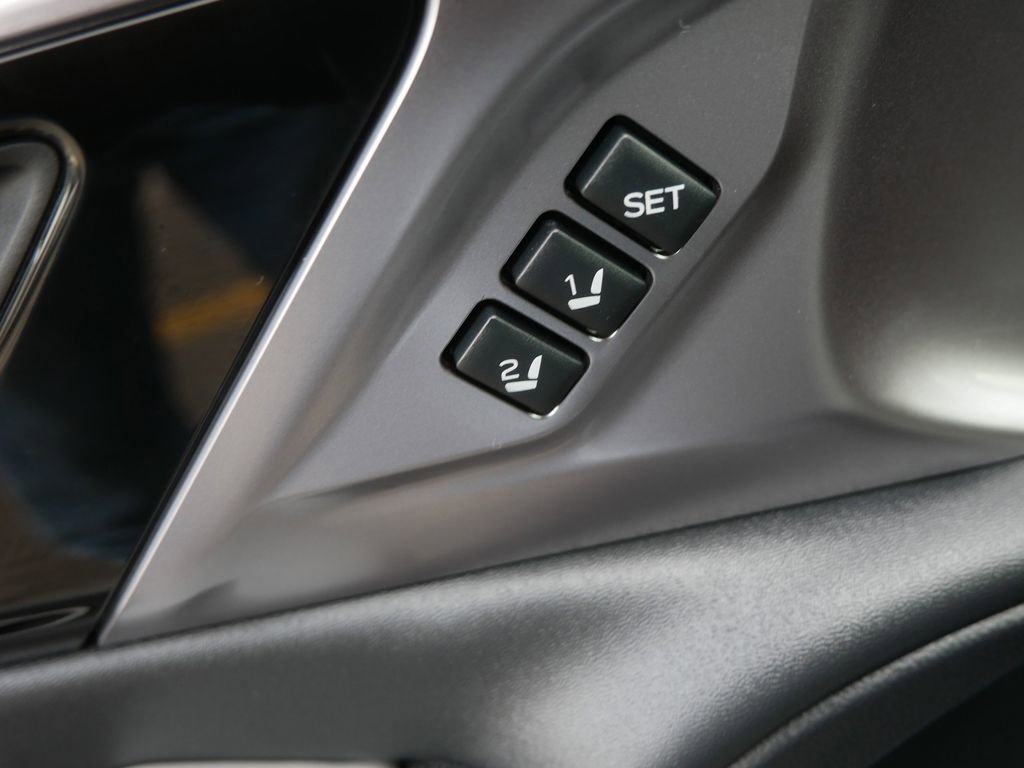 Used 2025 Subaru Outback Limited image 16