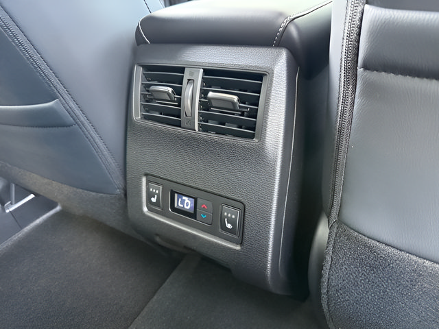 New 2026 Mitsubishi Outlander SEL FWD image 25