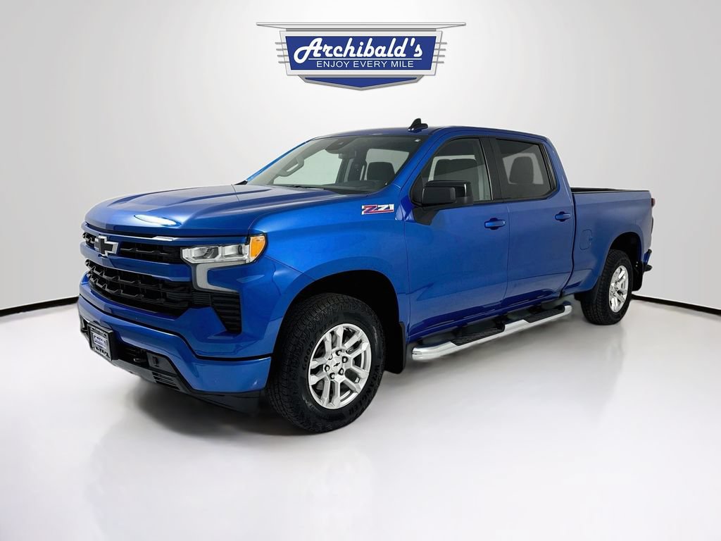 Used 2024 Chevrolet Silverado 1500 RST AWD/4WD image 3
