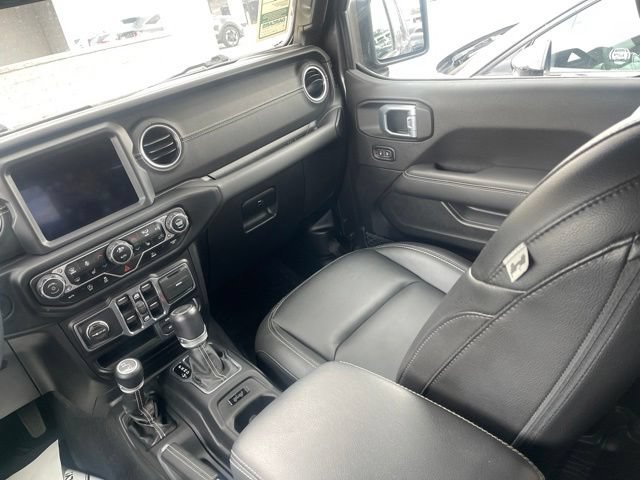 Used 2021 Jeep Wrangler Unlimited Sahara AWD/4WD image 18