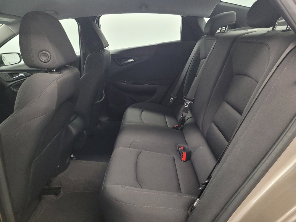 Used 2025 Chevrolet Malibu LS FWD image 18
