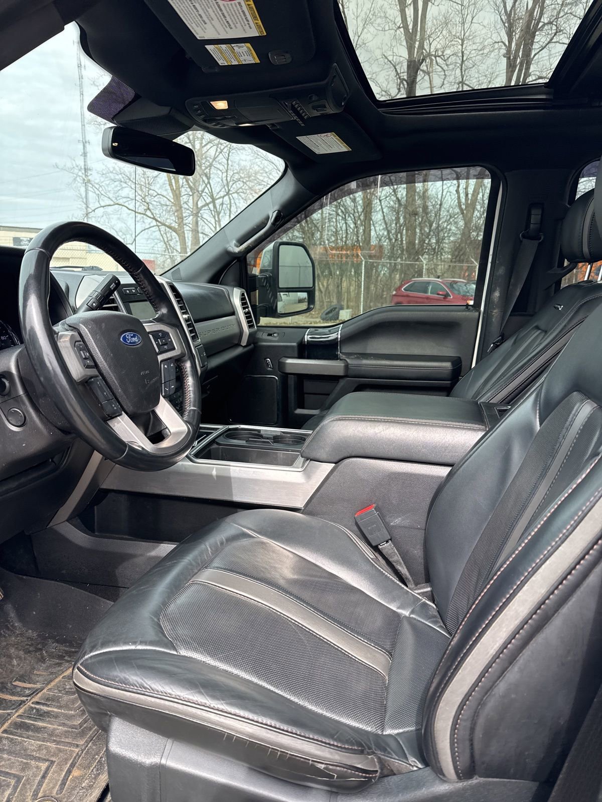 Used 2020 Ford F350 Platinum w/ FX4 Off-Road Package image 23