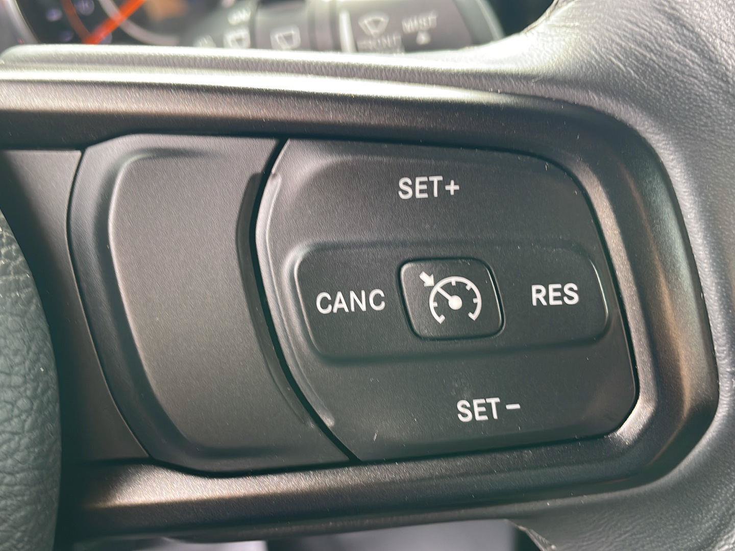 Used 2019 Jeep Wrangler Sport AWD/4WD image 16