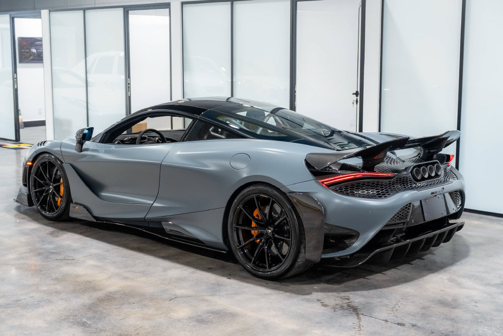 Used 2021 McLaren 765LT RWD image 31