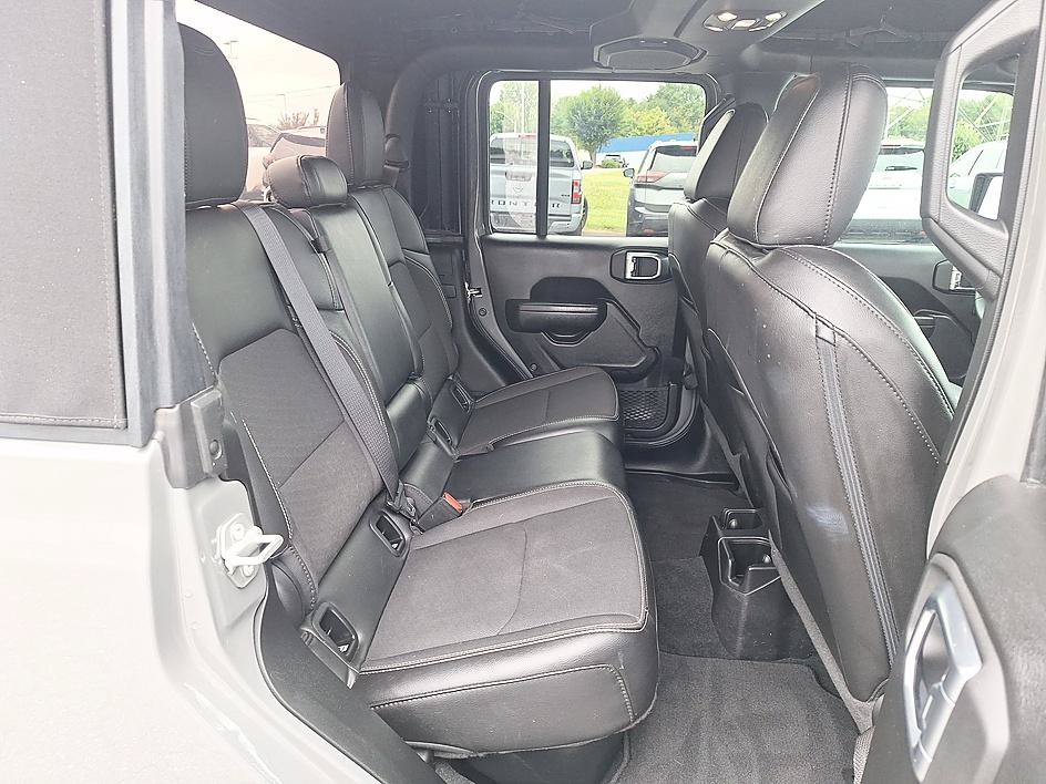 Used 2023 Jeep Gladiator Sport AWD/4WD image 22