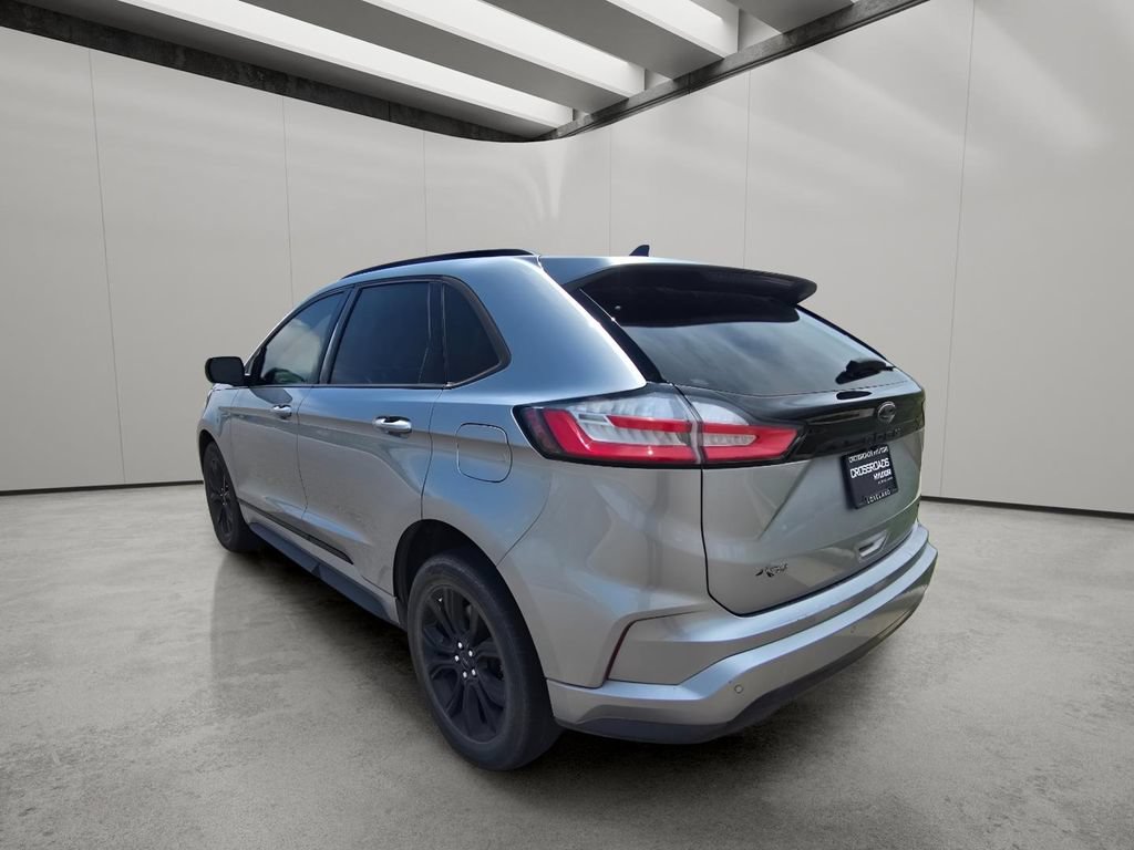 Used 2022 Ford Edge SE w/ Black Appearance Package AWD/4WD image 3