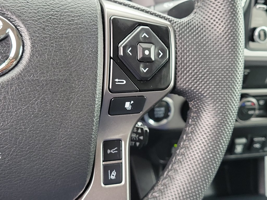 Certified 2023 Toyota Tacoma SR5 AWD/4WD image 10