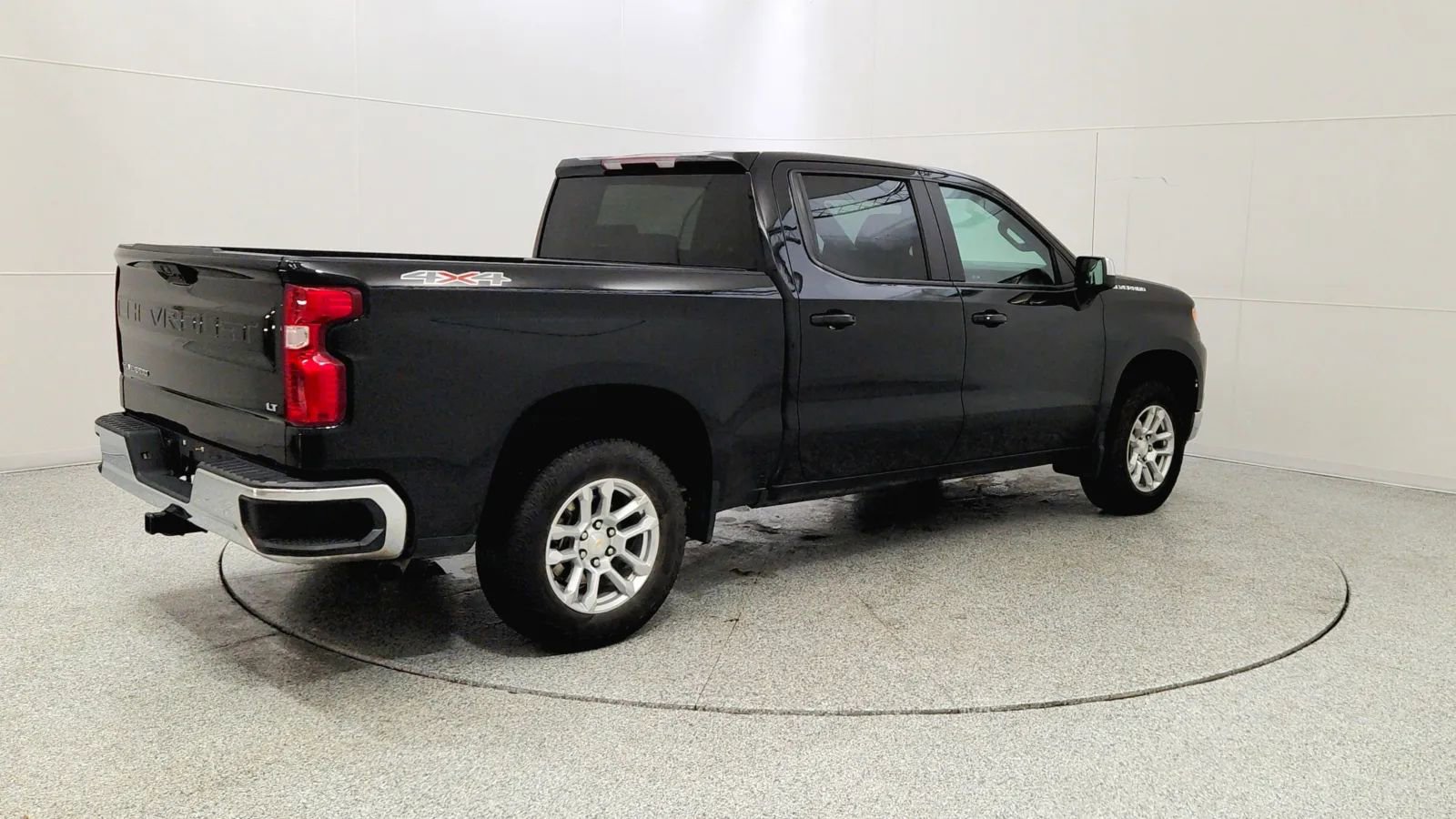 Used 2023 Chevrolet Silverado 1500 LT image 7