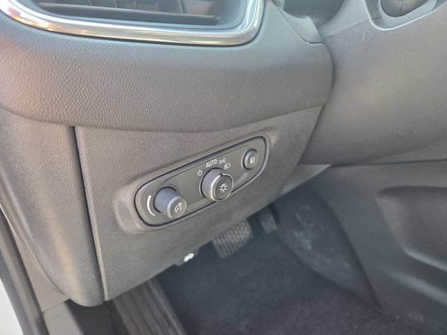 Used 2021 Chevrolet Equinox LT FWD image 24