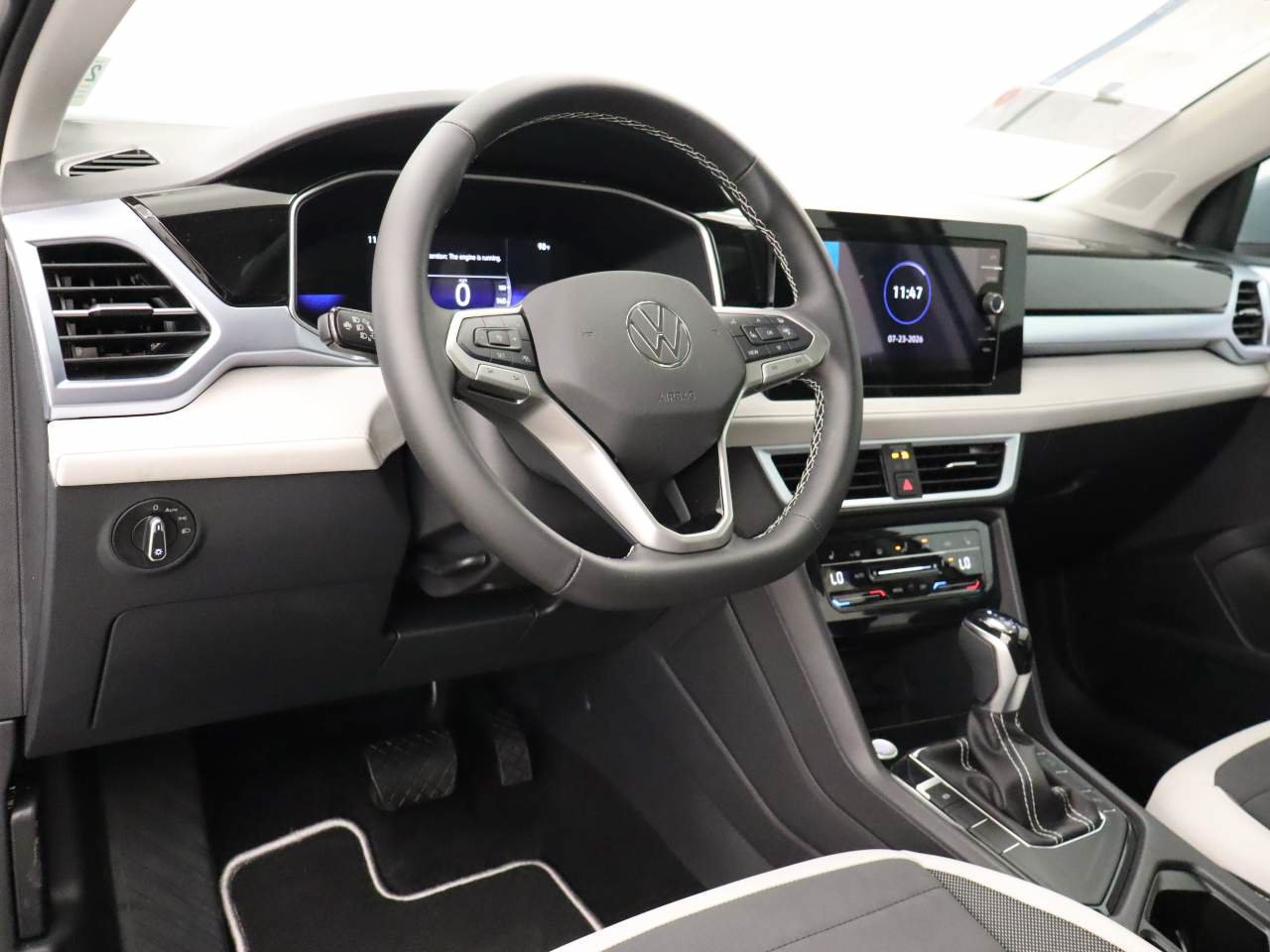New 2026 Volkswagen Taos SE FWD image 13