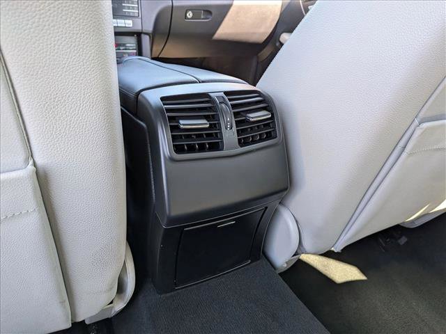 Used 2016 Mercedes-Benz E 350 Sedan image 27