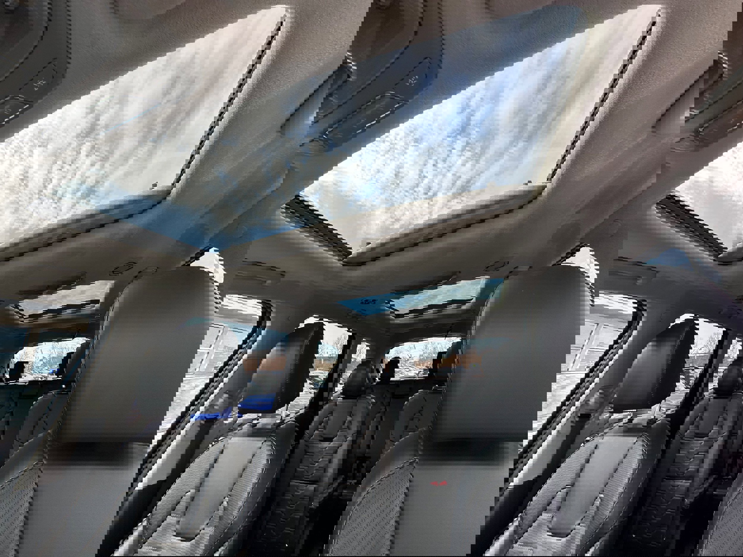 Used 2022 Kia Telluride SX w/ SX Prestige Package image 48